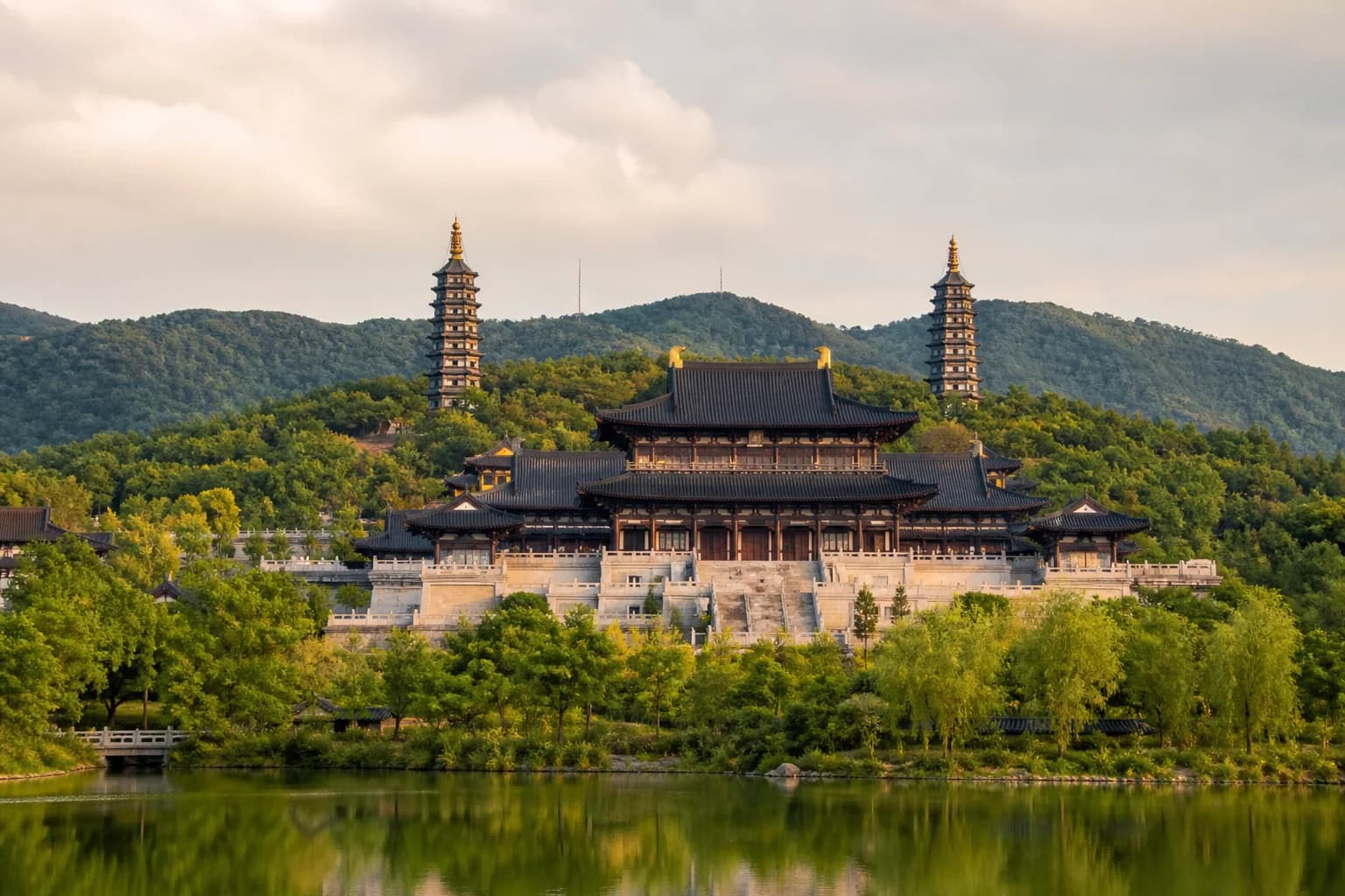 East China: Niu Shou Shan & Qingshan Lake